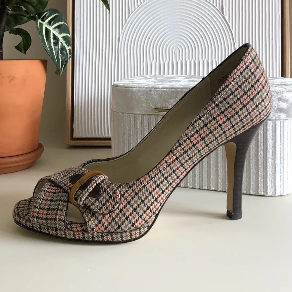 AK Anne Klein Plaid Houndstooth Heel Pump Brown Tan Gold Brass hardware size 6.5 - Picture 11 of 16